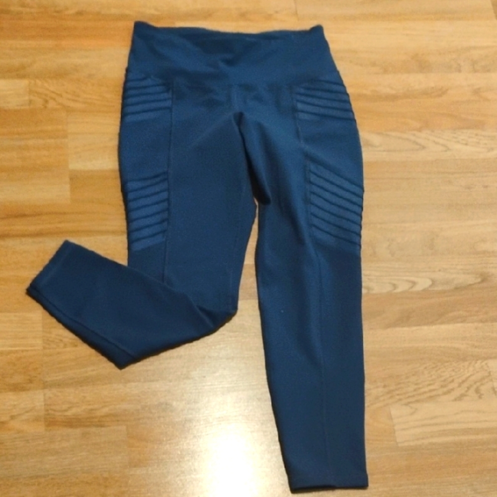 Old Navy Gray Legging Size large